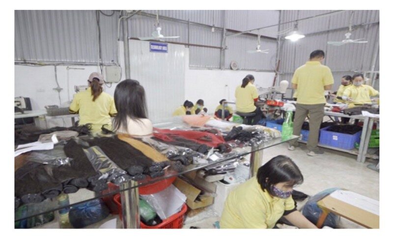 virgin-blond-clip-in-hair-extensions-4