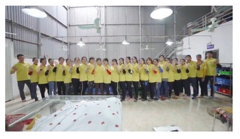 virgin-blond-clip-in-hair-extensions-13