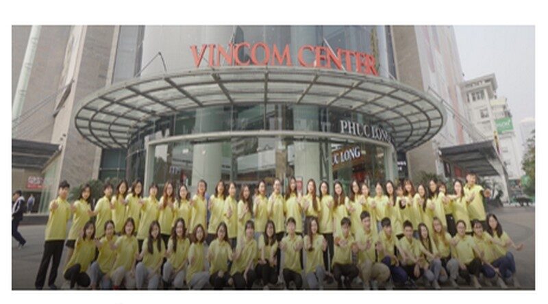 virgin-blond-clip-in-hair-extensions-15