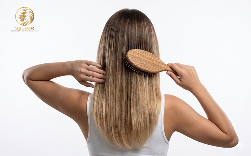 how-to-brush-hair-extensions-2
