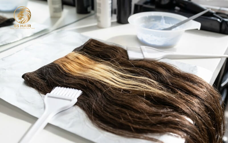 how-to-lighten-hair-extensions-3