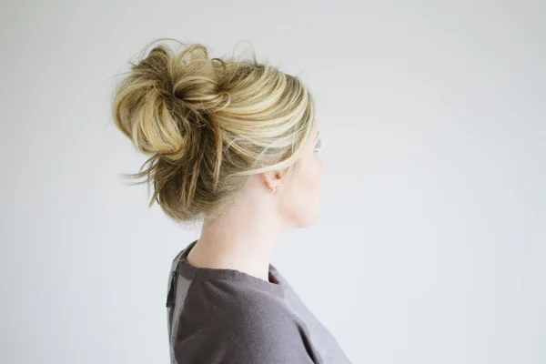 How to hide extensions when putting hair up? A complete guide 10 The messy bun is one of the easiest styles for putting hair up but still can hide extensions